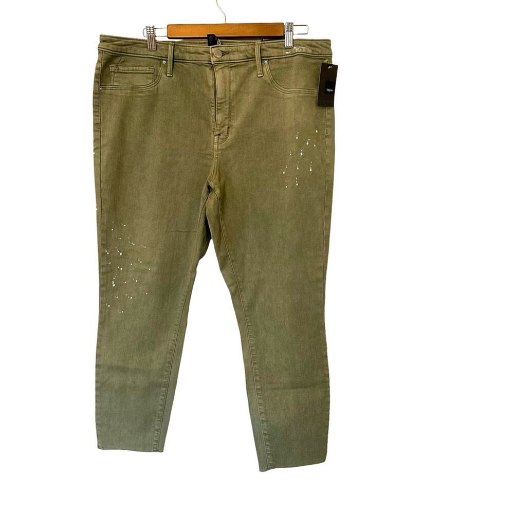 NEW MOSSIMO Target brand - Women's Cropped distressed green Jeans size 18 / 34R